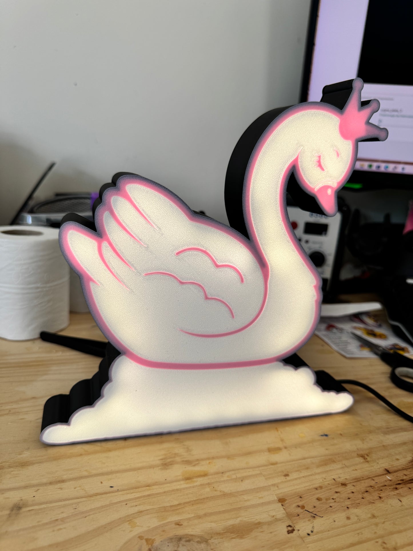 lampe cygne élégant en lumière