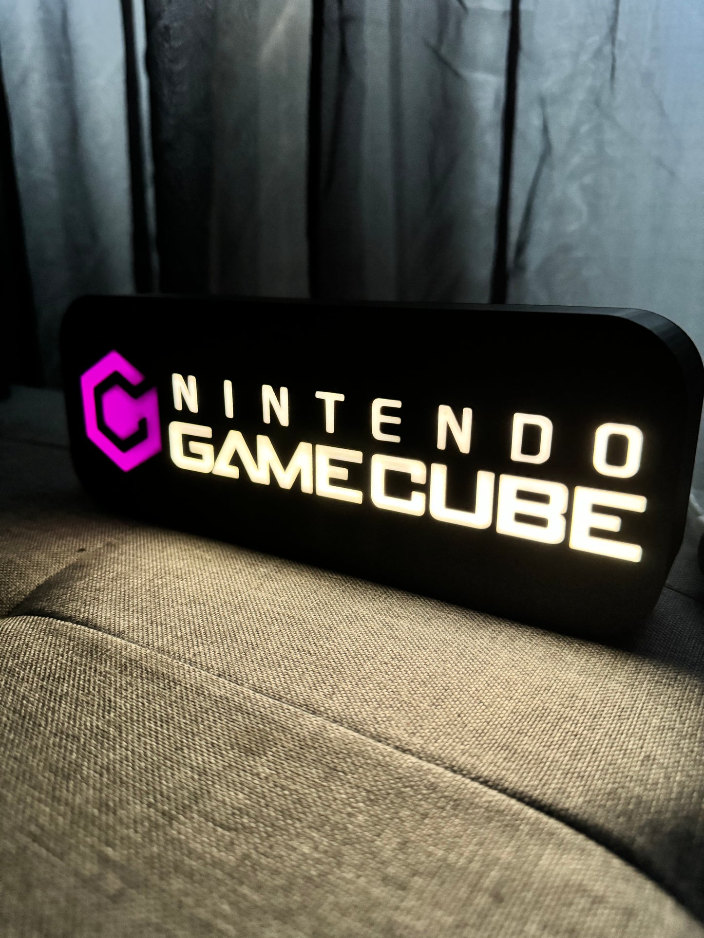 Lampe GameCube - Lightbox 3D LED | Design Noir, Blanc & Violet | USB
