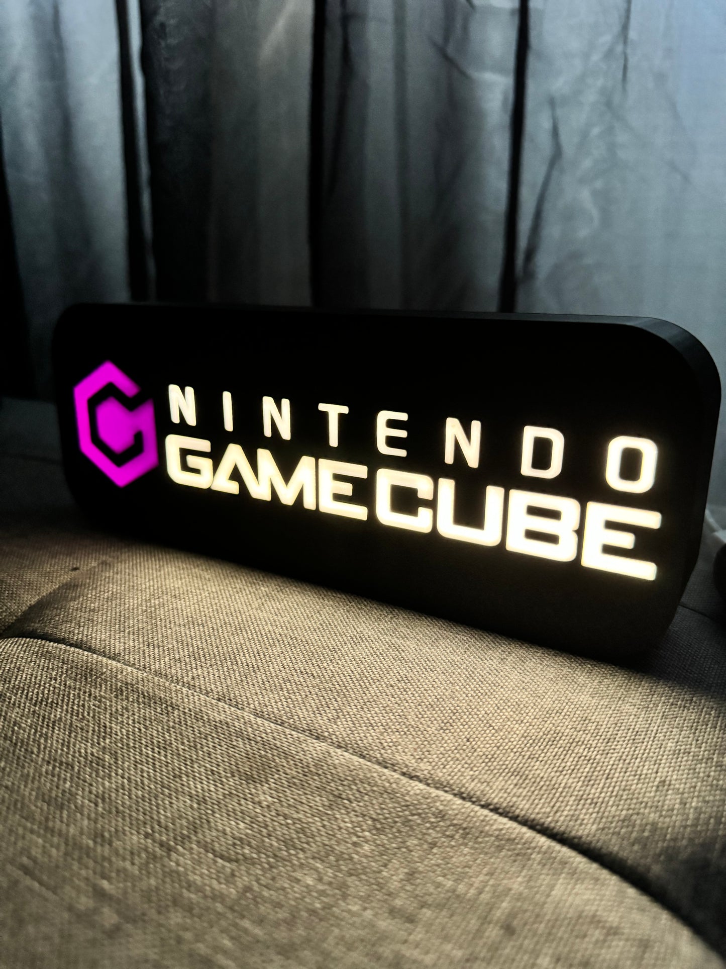 Lampe GameCube - Lightbox 3D LED | Design Noir, Blanc & Violet | USB