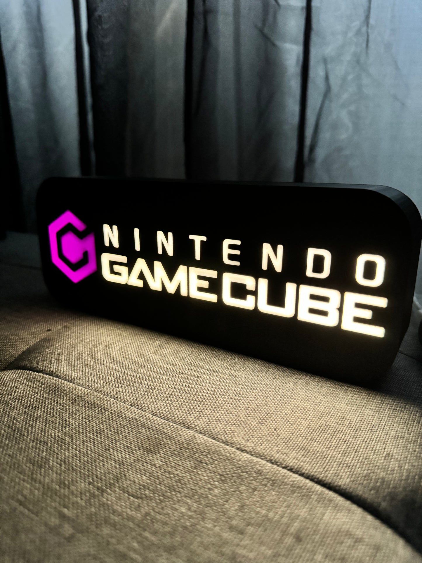 Lampe GameCube - Lightbox 3D LED | Design Noir, Blanc & Violet | USB