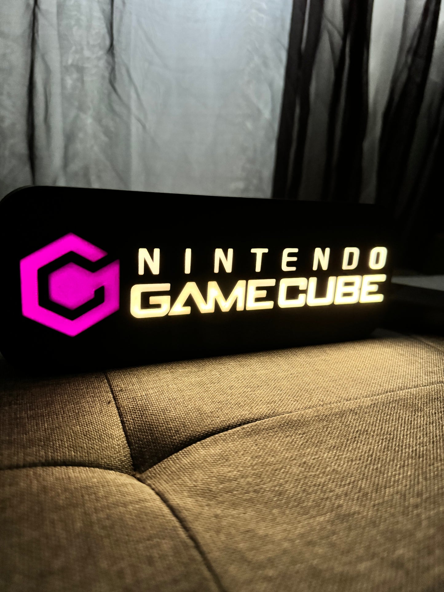 Lampe GameCube - Lightbox 3D LED | Design Noir, Blanc & Violet | USB