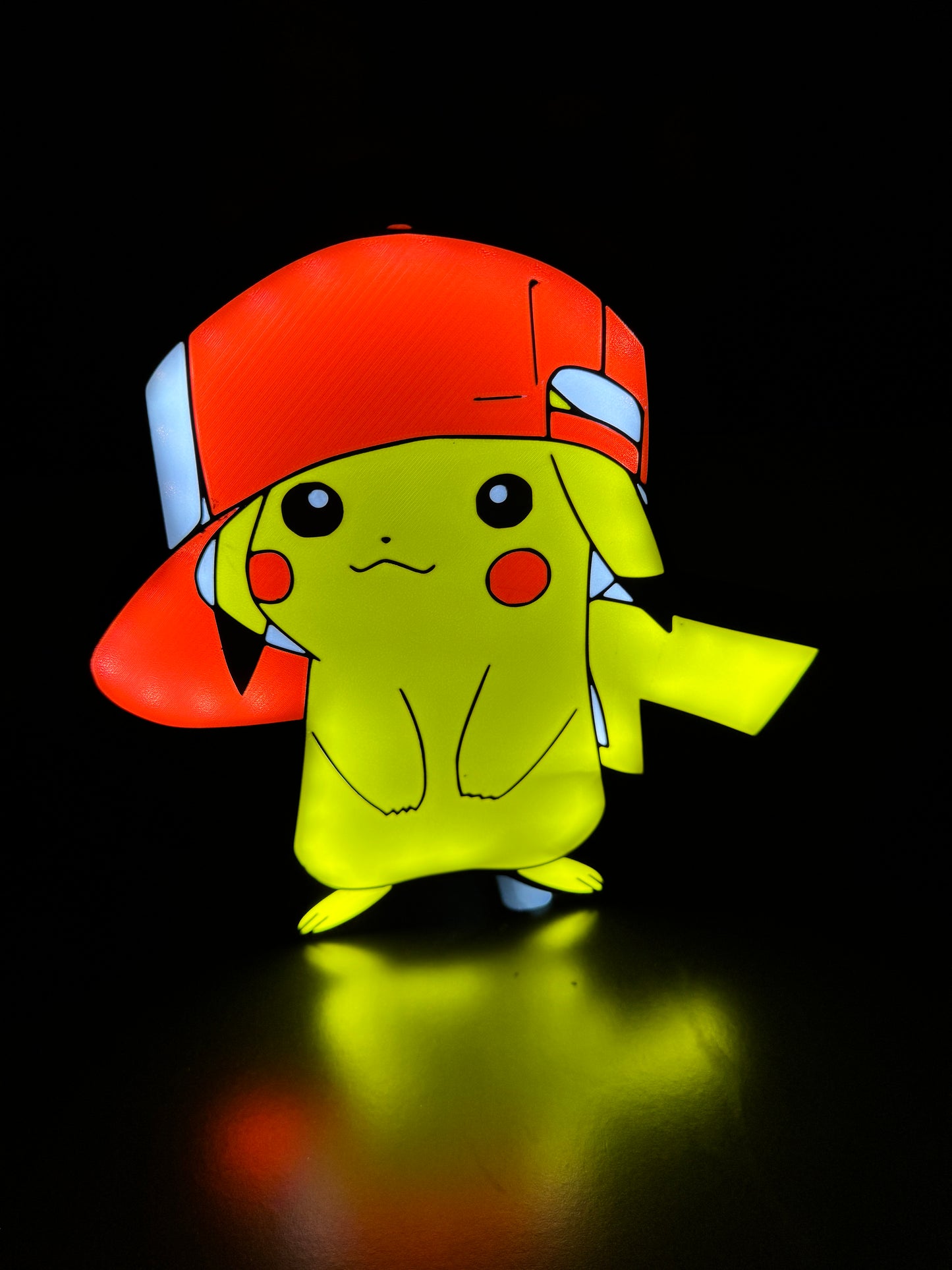 Pokémon-Mützenlampe – 3D-LED-Leuchtkasten | Schwarz-Rot-Weiß-Gelb-Design | USB