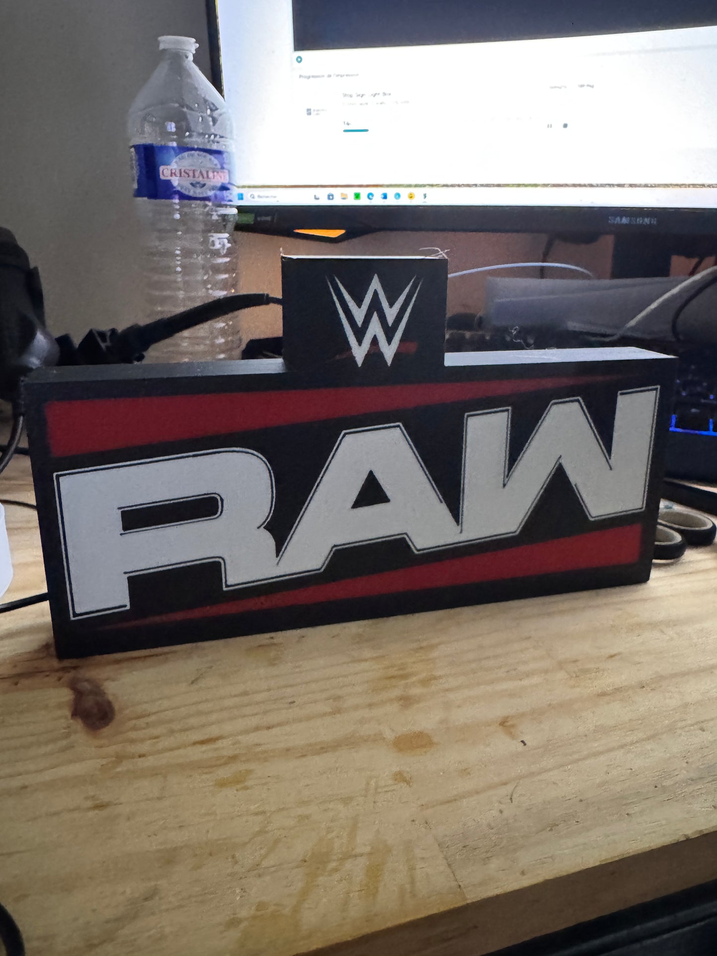 Lampe WWE RAW - Nouveau Logo Lightbox 3D LED | Design Noir, Blanc & Rouge | USB