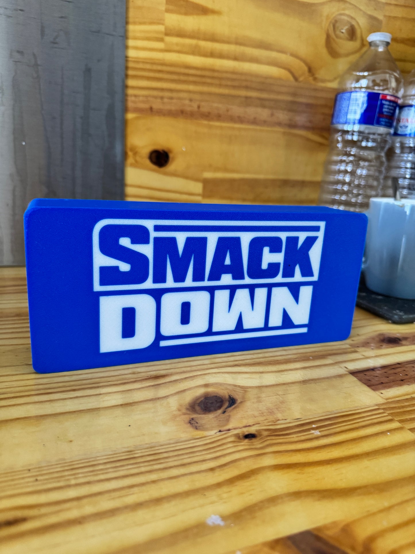 Lampe WWE SmackDown - Ancien Logo Lightbox 3D LED | Design Bleu & Blanc | USB