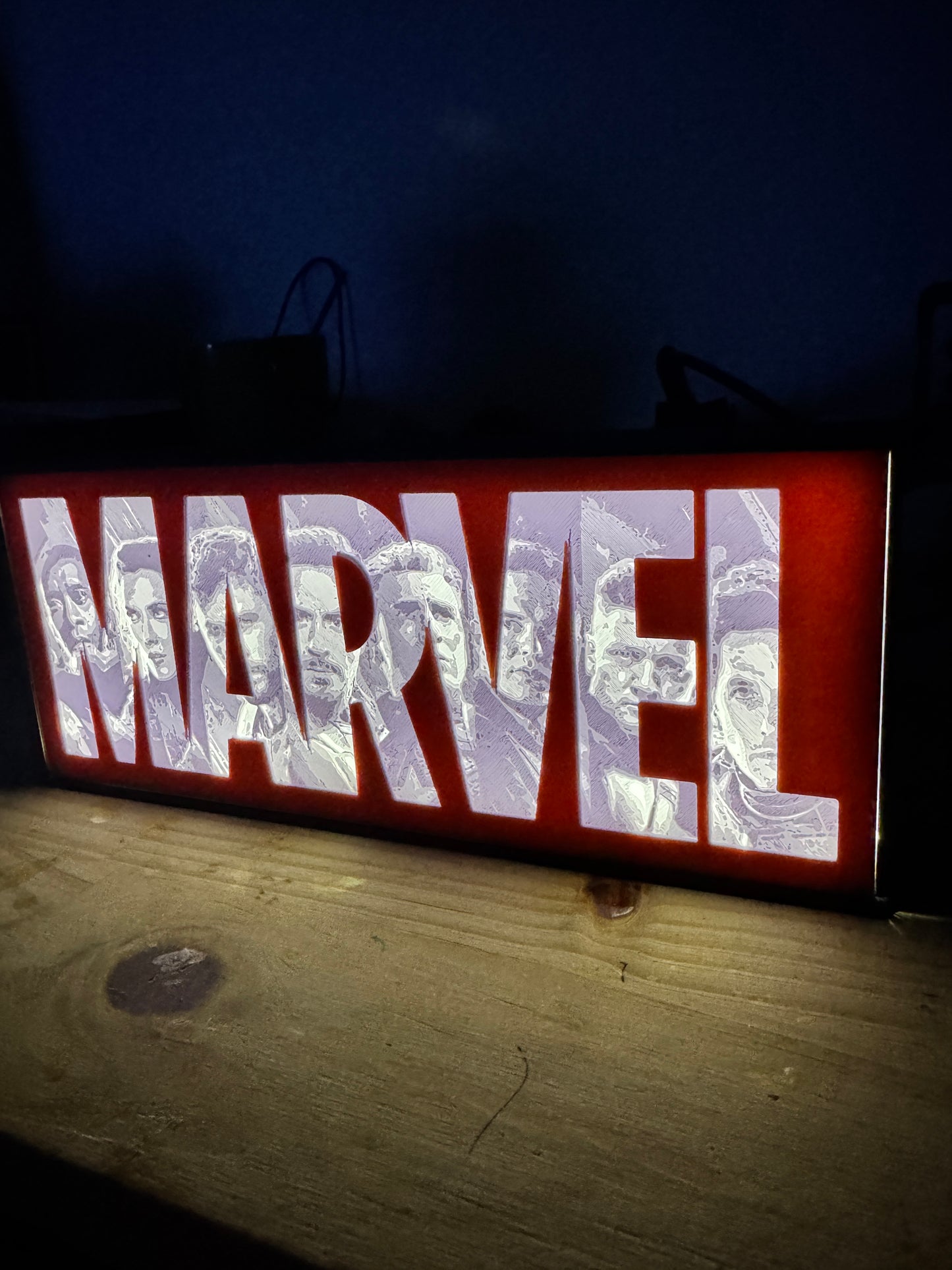 lampe design Marvel pour déco intérieure