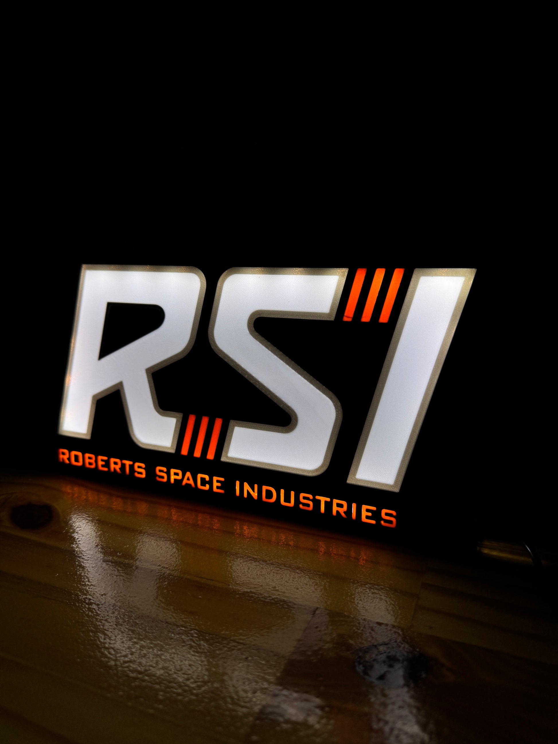Lampe Star Citizen RSI design industriel
