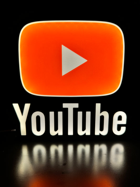 Lampe LED YouTube fond noir
