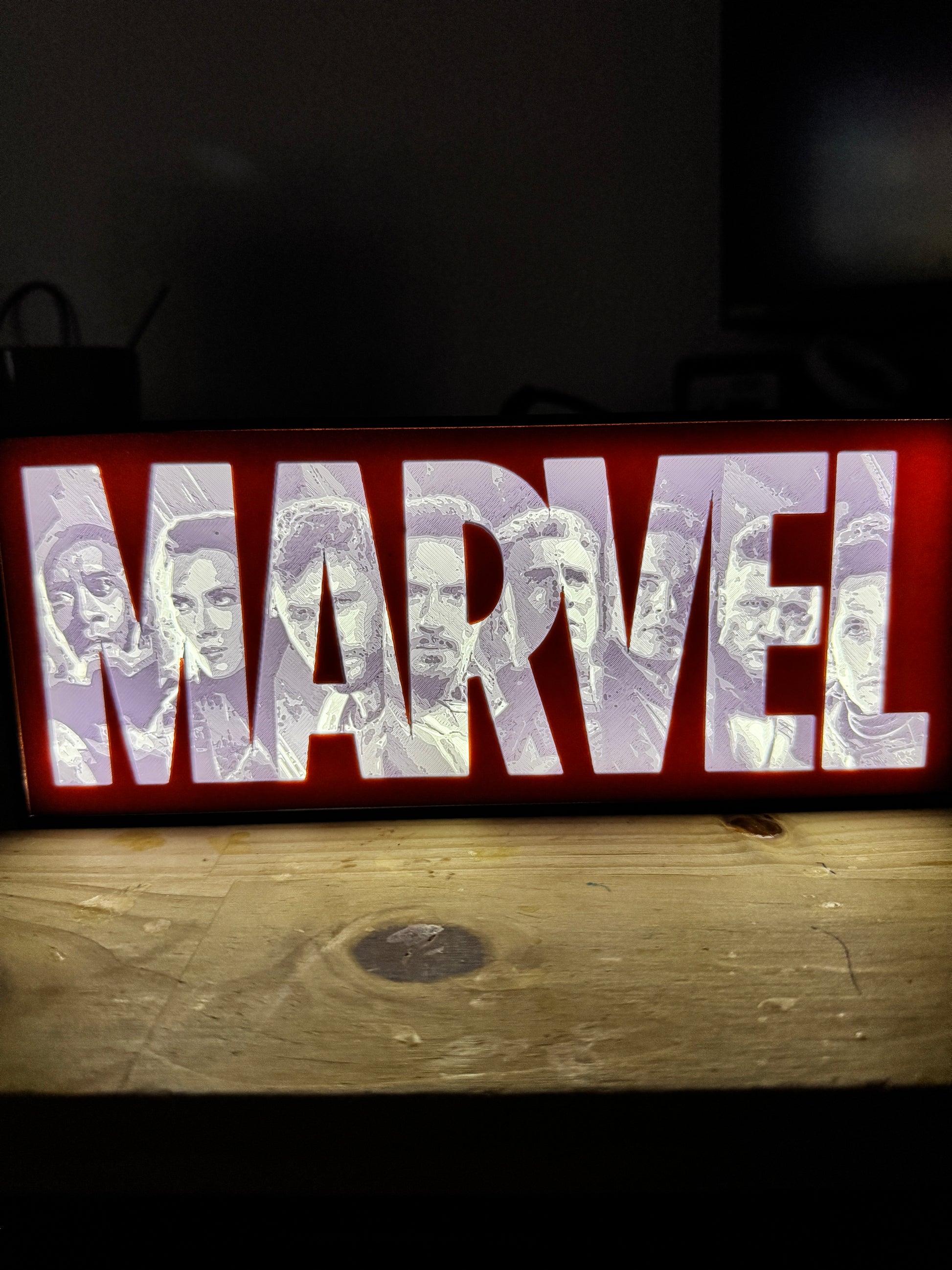 décoration LED Marvel pour chambre
