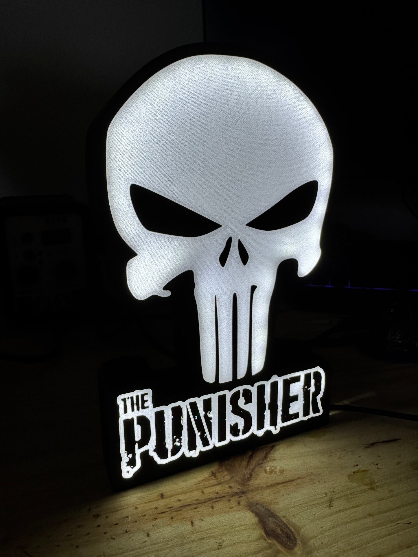 Lampe The Punisher - Lightbox 3D LED | Design Noir & Blanc | USB