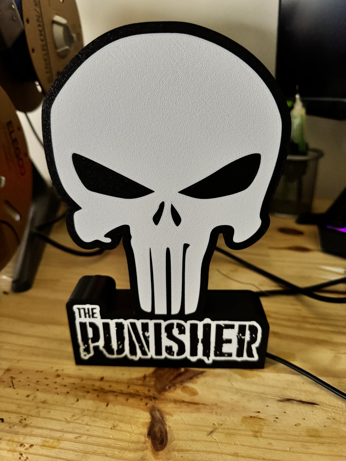 Lampe The Punisher - Lightbox 3D LED | Design Noir & Blanc | USB
