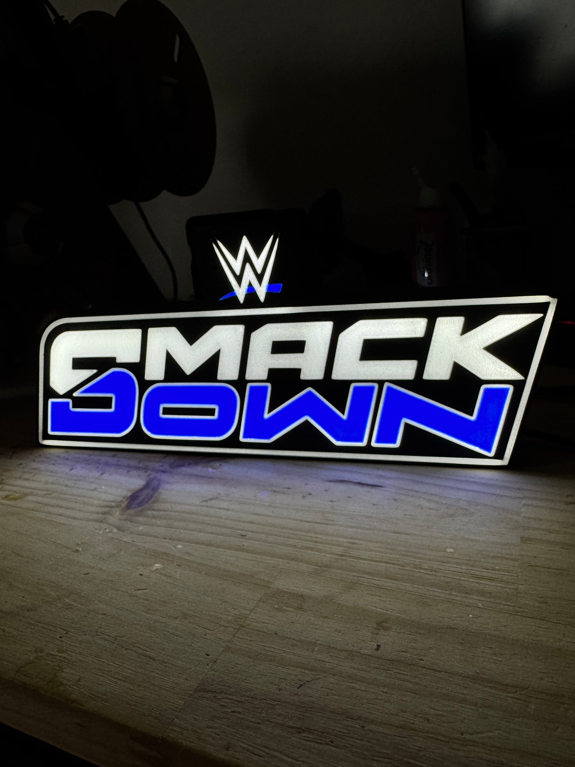 Lampe décorative USB pour fans de catch et WWE Universe.